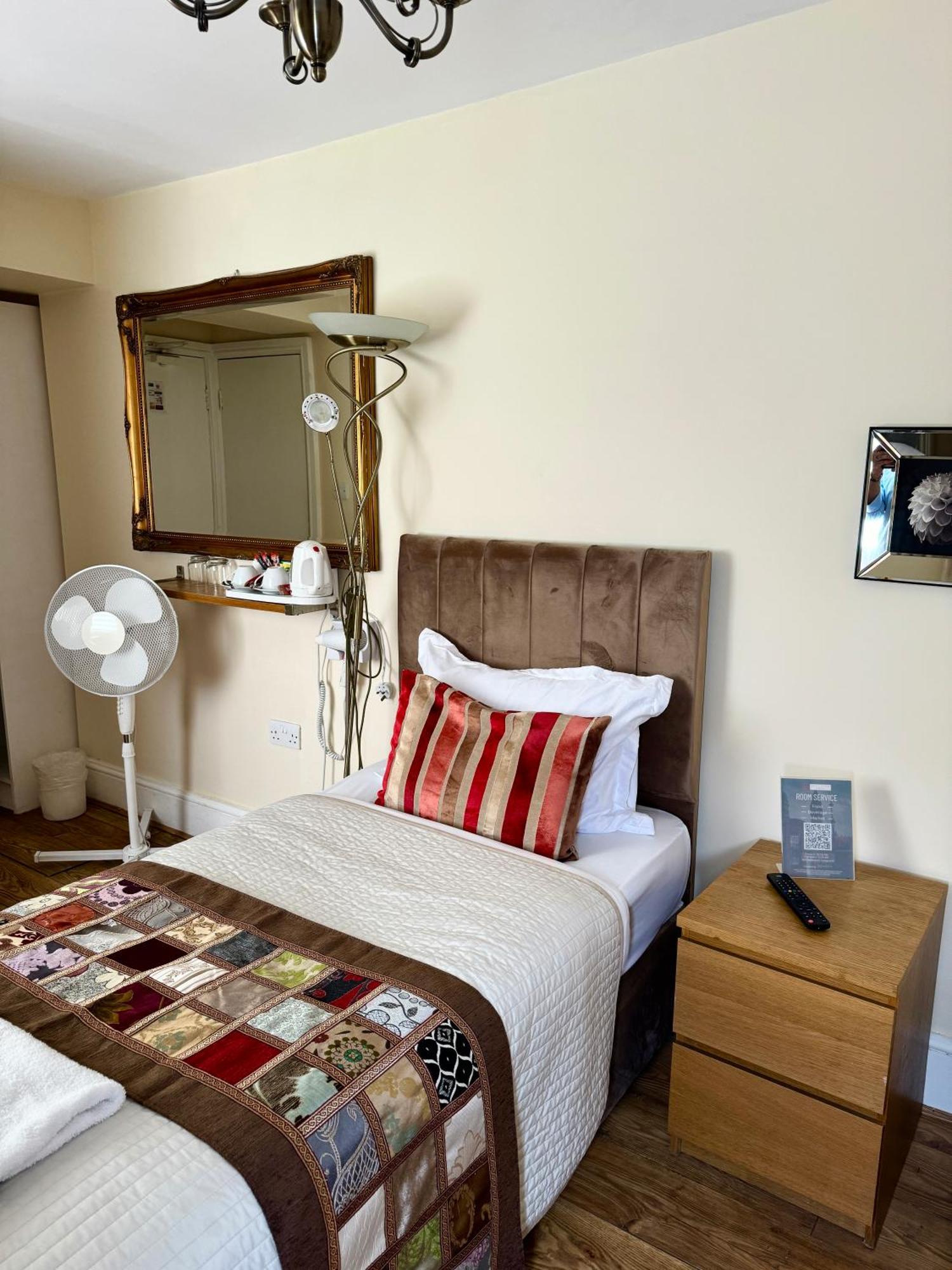 Abc Hyde Park Hotel Лондон Экстерьер фото